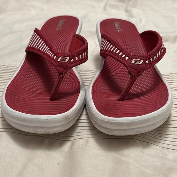 Red Sketchers Wedge Sandals - Picture 2 of 4